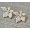 Pendientes flor nacar