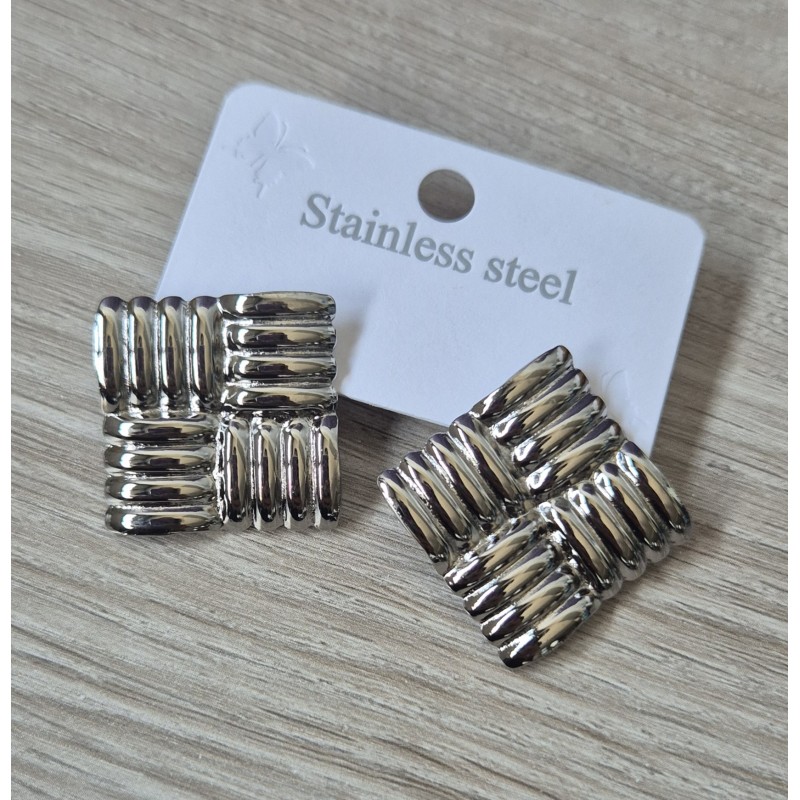 Pendientes punto cuadrado