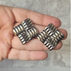 Pendientes punto cuadrado