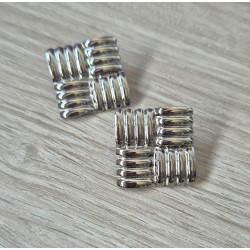 Pendientes punto cuadrado