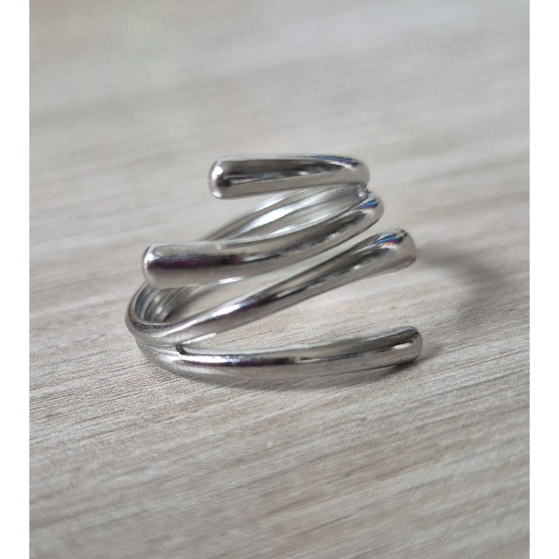 Anillo lineas desigual